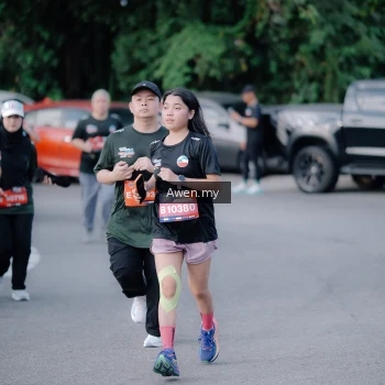 Runner Photo 4116743