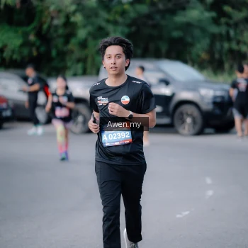 Runner Photo 4116762
