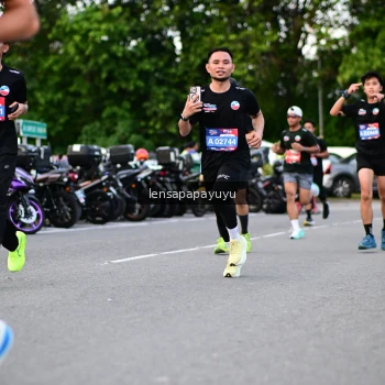 Runner Photo 4116830