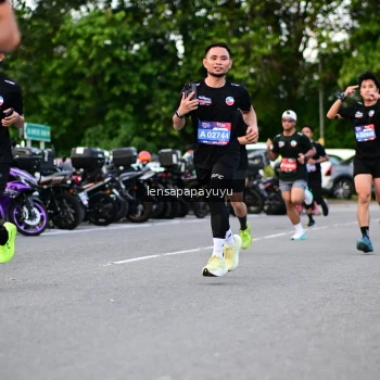 Runner Photo 4116835