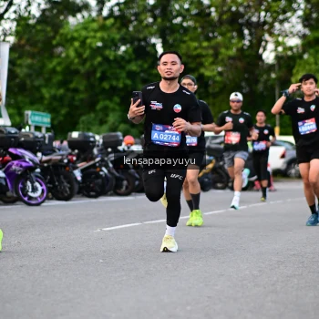 Runner Photo 4116840