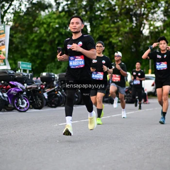Runner Photo 4116848