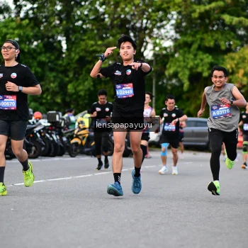 Runner Photo 4116857