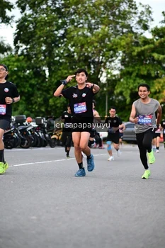 Runner Photo 4116861