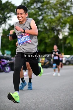 Runner Photo 4116871