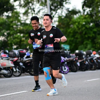 Runner Photo 4116883