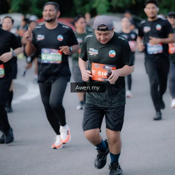 Runner Photo 4116893