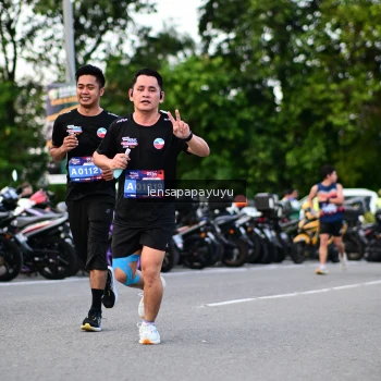 Runner Photo 4116895