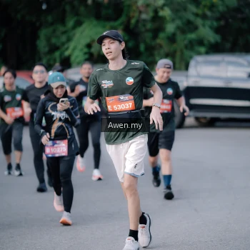 Runner Photo 4116908