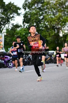 Runner Photo 4116911