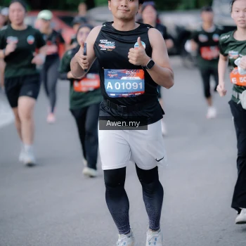 Runner Photo 4116912