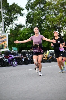Runner Photo 4116942