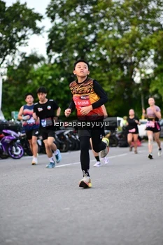 Runner Photo 4116956