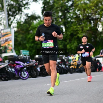 Runner Photo 4116957