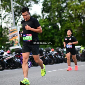 Runner Photo 4116960