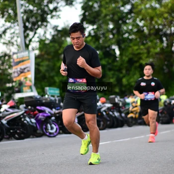 Runner Photo 4116962