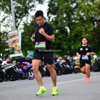 Runner Photo 4116969