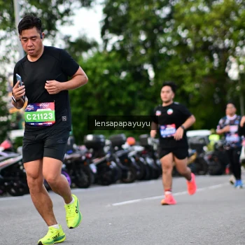 Runner Photo 4116974