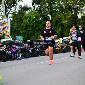 Runner Photo 4116981
