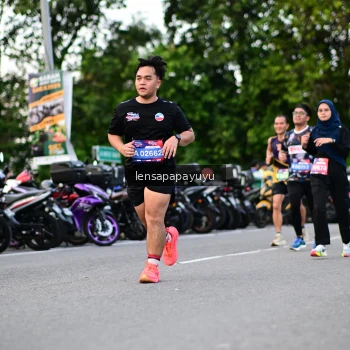 Runner Photo 4116996