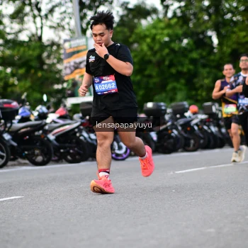 Runner Photo 4117002