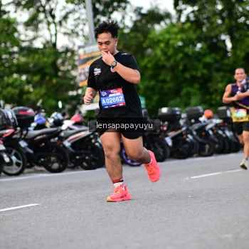 Runner Photo 4117003