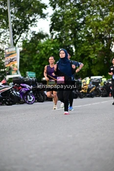 Runner Photo 4117006