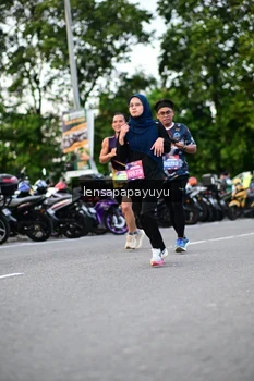 Runner Photo 4117023
