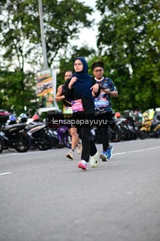 Runner Photo 4117047