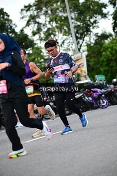 Runner Photo 4117052