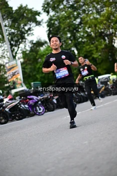 Runner Photo 4117059