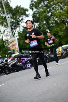 Runner Photo 4117066