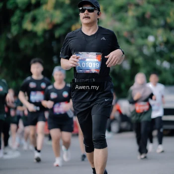 Runner Photo 4117067