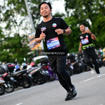 Runner Photo 4117071