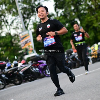 Runner Photo 4117079
