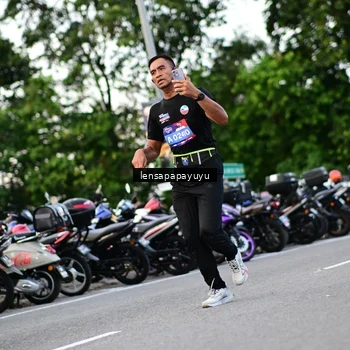 Runner Photo 4117084