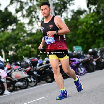 Runner Photo 4117116
