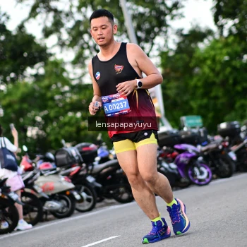 Runner Photo 4117117