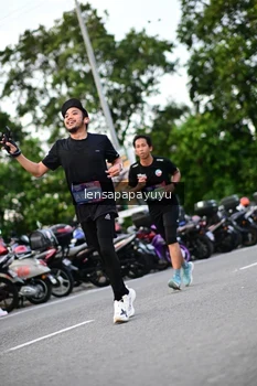 Runner Photo 4117140