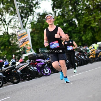 Runner Photo 4117145