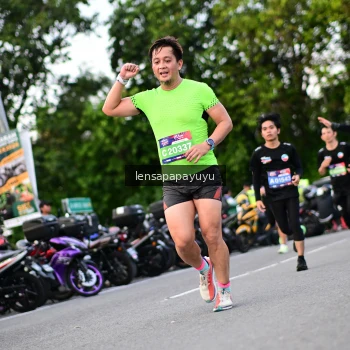 Runner Photo 4117165