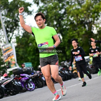 Runner Photo 4117189