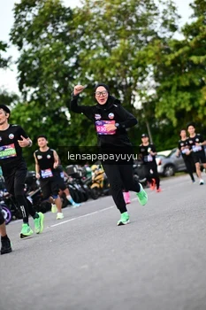 Runner Photo 4117213