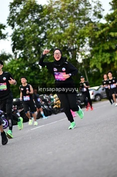 Runner Photo 4117224