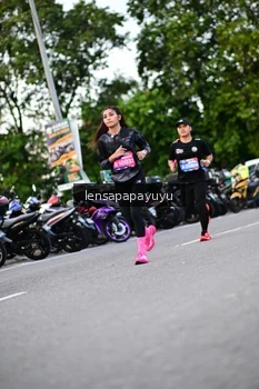 Runner Photo 4117237