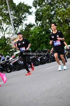 Runner Photo 4117274