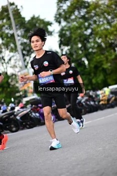 Runner Photo 4117295