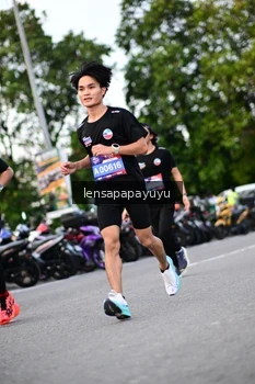 Runner Photo 4117301