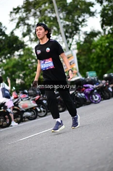 Runner Photo 4117303