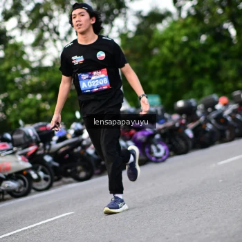 Runner Photo 4117312
